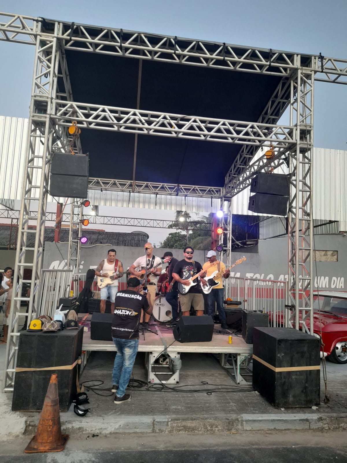 Show da Metamorphosis ao vivo em palco